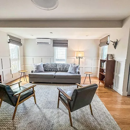 The 4M Favorite House - Stunning & Spotless 2-Bed Apt